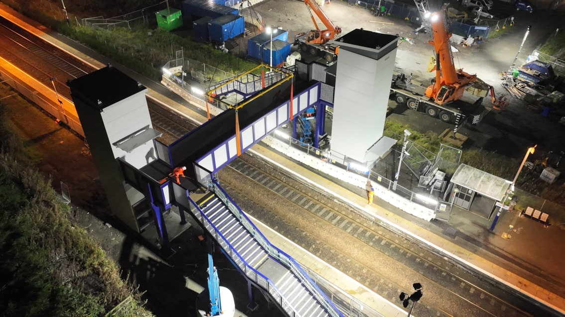 WATCH: New £5m footbridge takes shape at Cardenden station: Fife Electrification - Cardenden Footbridge Oct 26 -1
