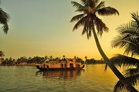 Spice Route jet tour - Kerala houseboat