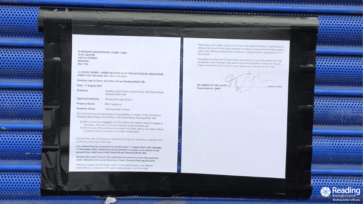Closure notice at 462 Oxford Road