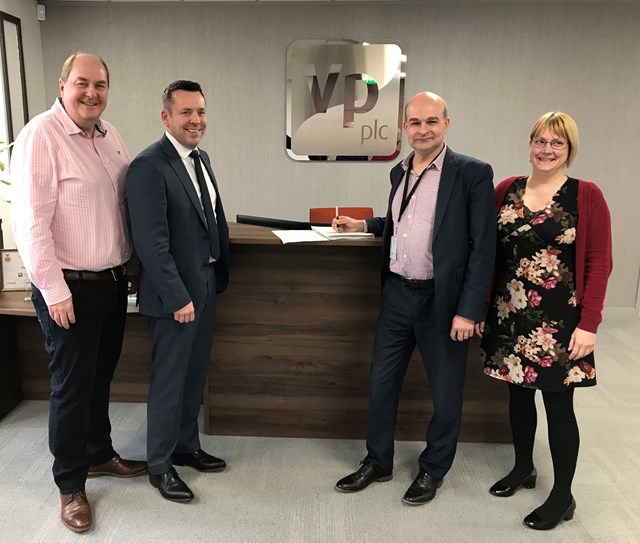 Network Rail awards £257m portable plant contract: Network Rail VP small plant contract signing
