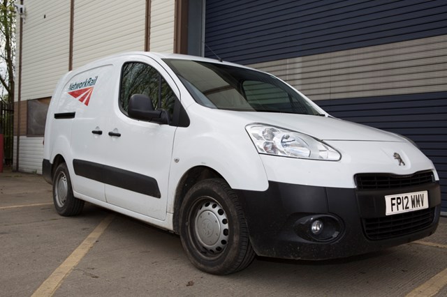 Van (6)