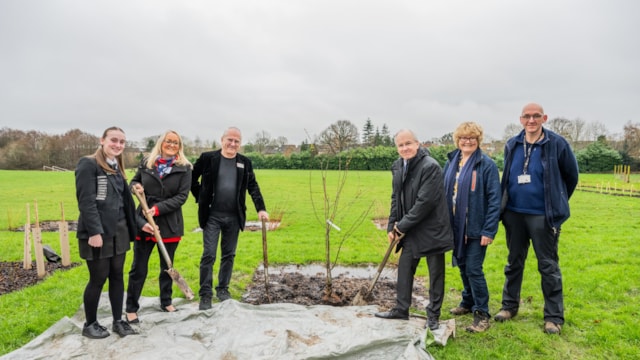 Good to grow: Network Rail chair Lord Peter Hendy marks new partnership at West Midlands High School: Network Rail with partners from Woodrush High School and The Tree Council