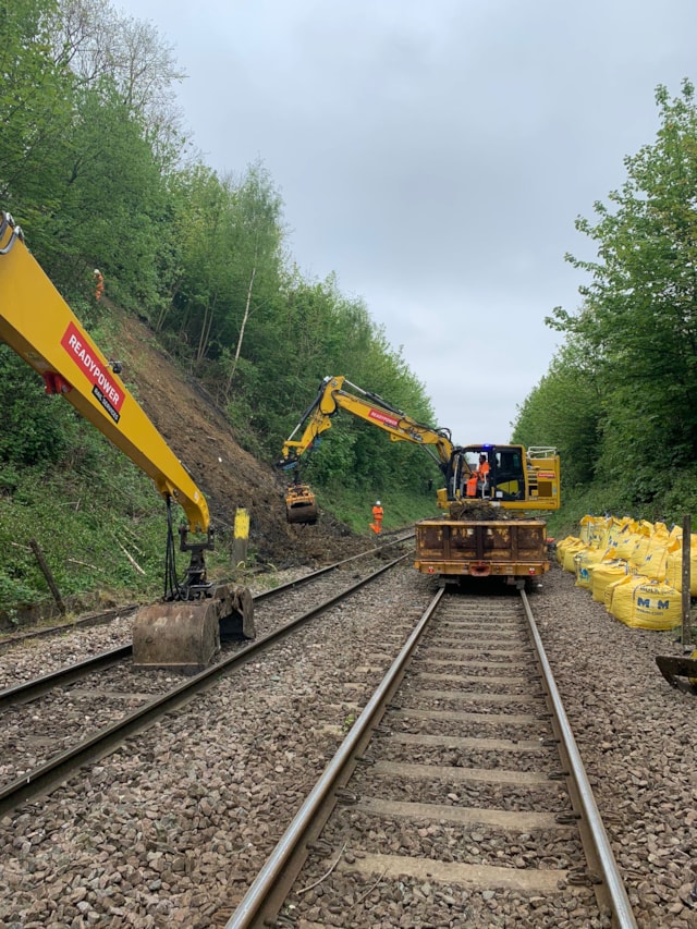 Engineers work to remove soil from site of Scunthorpe landslip, Network Rail: Engineers work to remove soil from site of Scunthorpe landslip, Network Rail