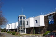 Riverbank House: Riverbank House