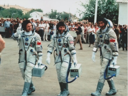 SoyuzTM12Crew Credit JakobTerweij