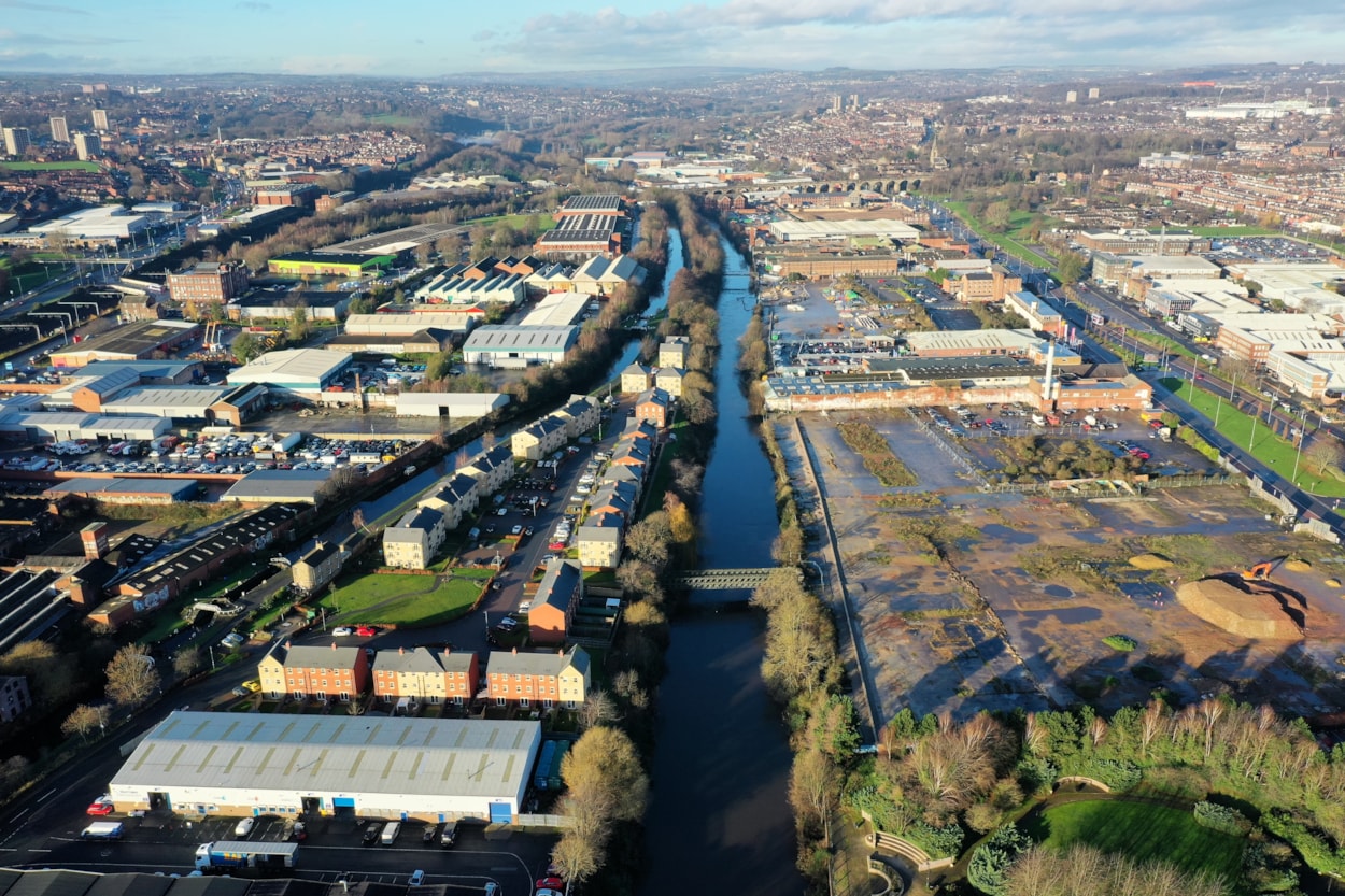 River Aire Kirkstall Road: River Aire Kirkstall Road by drone