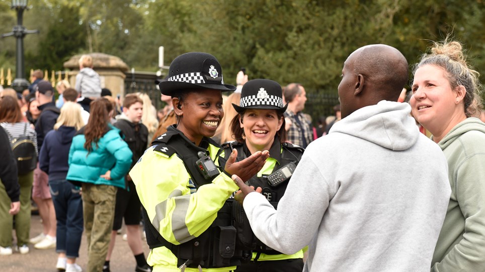 Officer talking to member of the public - Hero Image