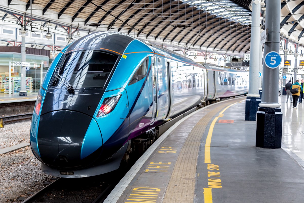 A TransPennine Express service © Jonny Walton-2