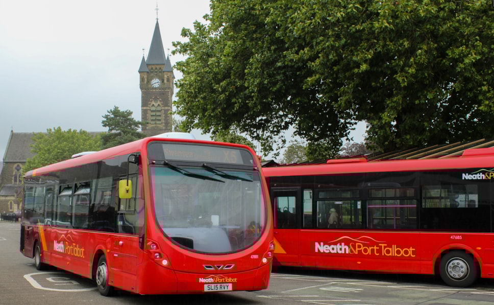 Service X5 in Cymru