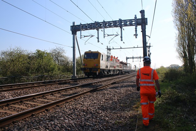 Travel advice to rail passengers for Christmas and New Year due to planned works: Southend OLE works 3 - May 2019