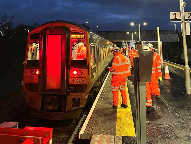 Trains given green light to use Levenmouth Rail Link: Train at Leven