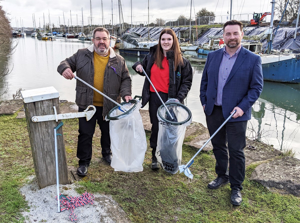 Cllr Hiett and Street Wardens at Lydney Harbour