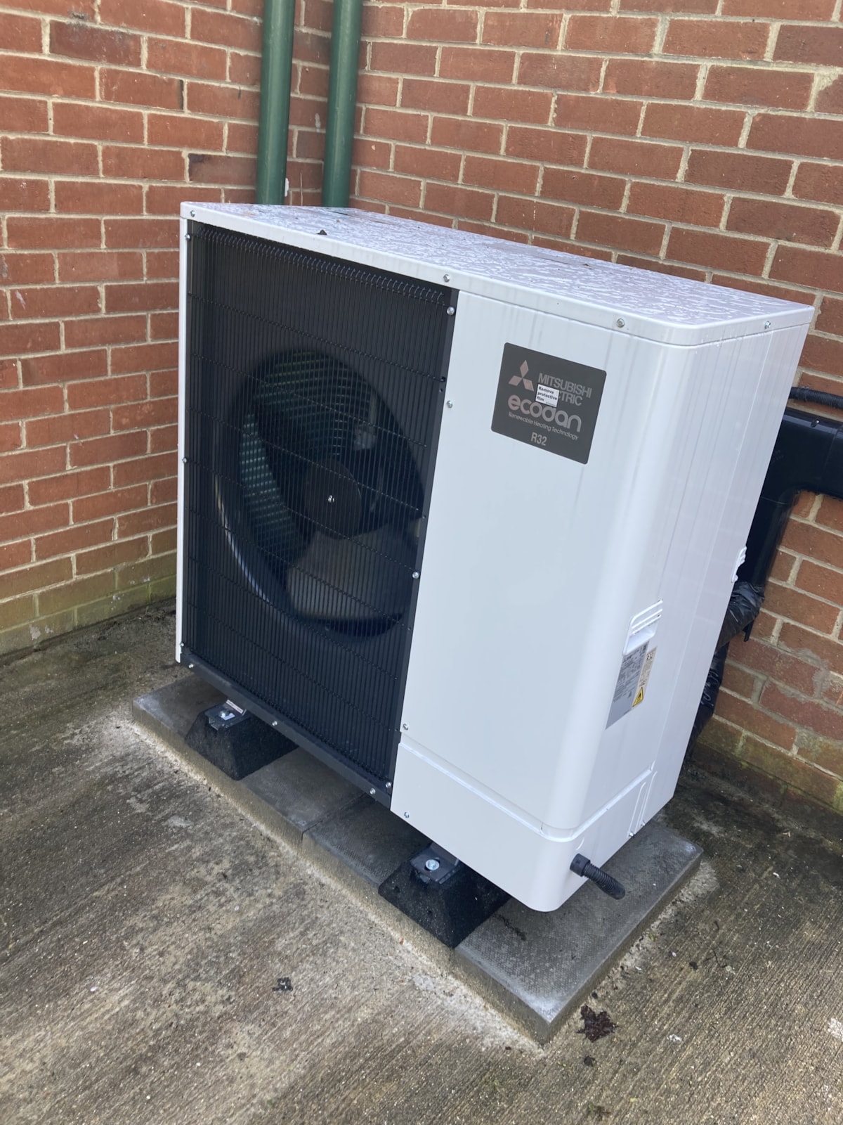 Air source heat pump