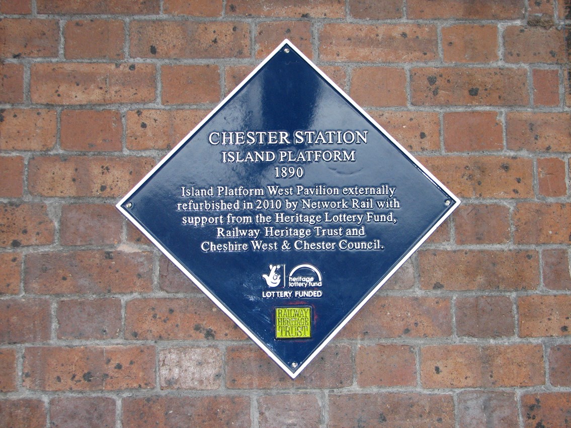 PLAQUE UNVEILING MARKS LATEST PHASE OF STATION WORK: Heritage plaque to mark refurbishment work