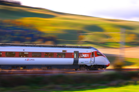 An LNER Azuma along the Northumberland coastline, credit LNER (1)