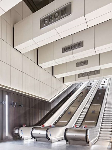 Darren Almond, Horizon Line, Shadow Line, Time Line, 2017. Bond Street station (Elizabeth line). Commissioned as part of The Crossrail Art Programme. Courtesy of the artist and White Cube. Photo: GG Archard, 2022