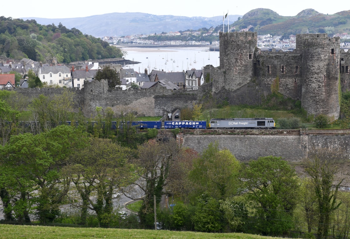 HS2 aggregate train from Penmaenmawr passes Conwy May 2025: CREDIT: DC Rail