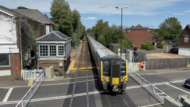 SAVE THE DATES: Road closures to take place at Surrey and Hampshire level crossings from September ahead of major railway upgrade during October half-term: Petersfield level crossing
