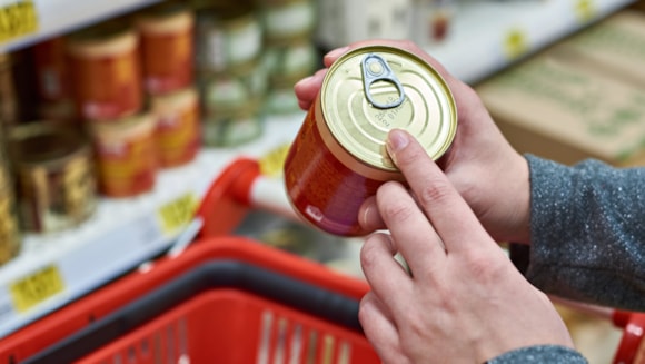 Press release w/ pics - Food Hygiene expert shares difference between Use by and Best Before dates: Use by-2