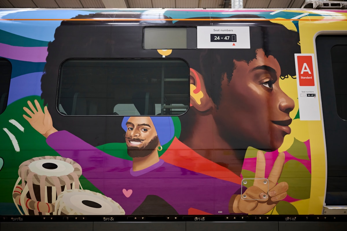 Avanti West Coast Together We Roll Train Wrap 10