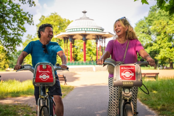 TfL Cycle Sundays is back, offering unlimited free Santander Cycle rides every Sunday in August: TfL Image  - Cycle Sundays