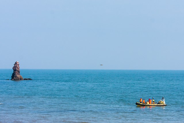 Crew in RIB with UAV 2