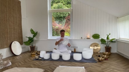 Simon Fellows from Prana Sanctuary sound bath