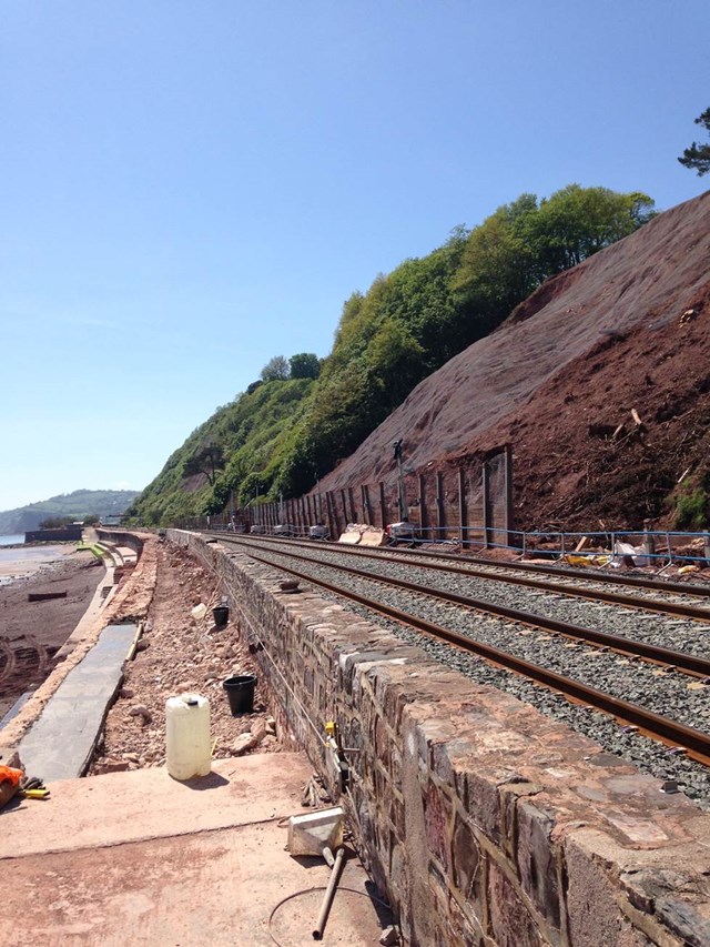 Work to repair the sea wall and walkway at Teignmouth