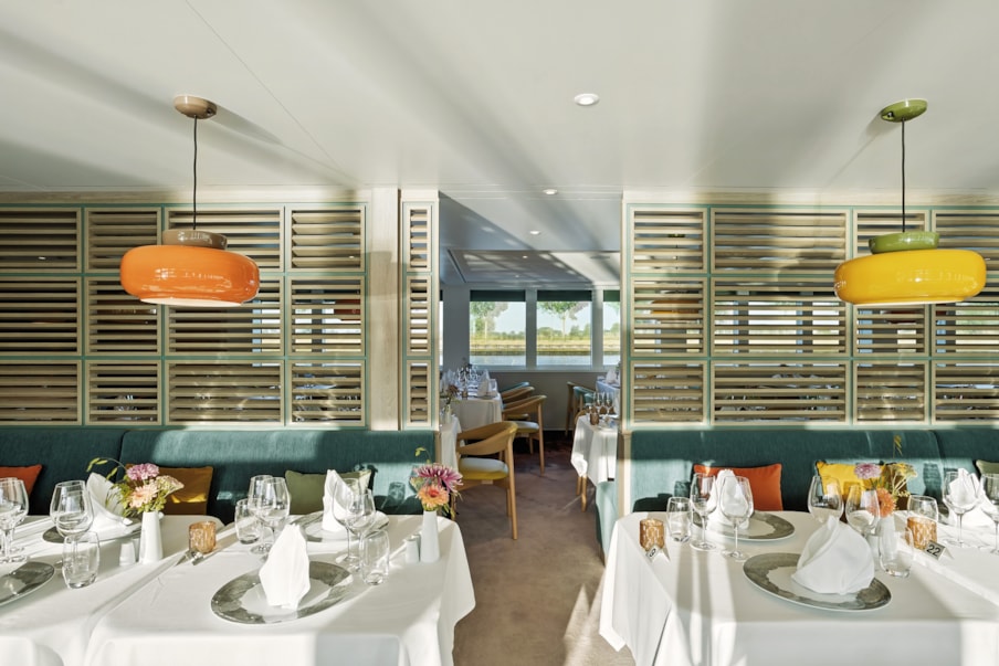 SHP Panorama Restaurant SotM INT 20553