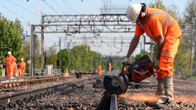 West Coast main line passengers advised to check before you travel ahead of Spring bank holiday weekend: Work taking place on the West Coast main line at Watford in May 2014 cropped