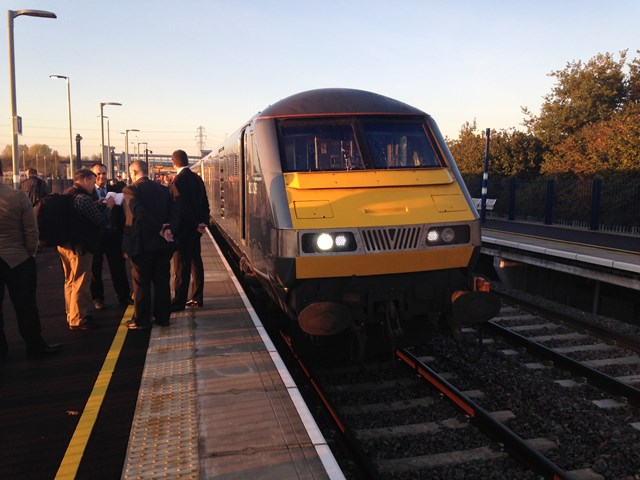 Chiltern Railways and Network Rail open new rail line connecting Oxford and London - 3