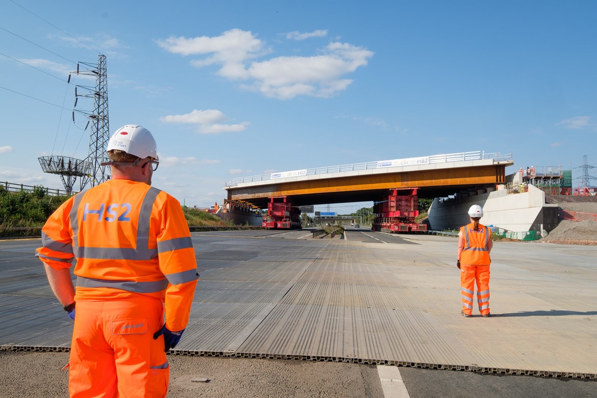 Free training to help UK businesses secure rail and road construction contracts: M42 modular bridge installation