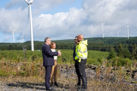 FM Eluned Morgan & PM Keir Starmer at Windfarm in Carmarthenshire-2