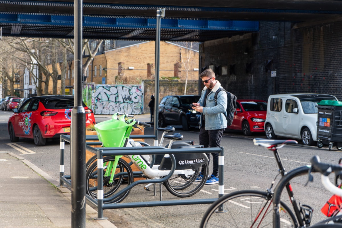London Fields - London Lane bay