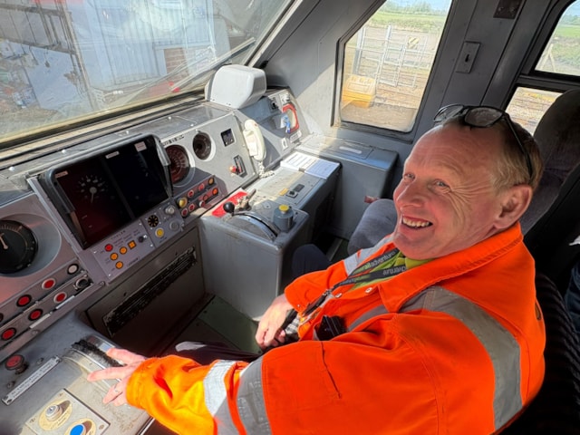 Rail Adventure driver Ian Piper in cab of fitted 43468: Rail Adventure driver Ian Piper in cab of fitted 43468