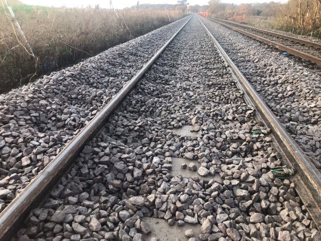 Fewer delays between Norwich and Lowestoft following track replacement work: Somerleyton track renewal-3