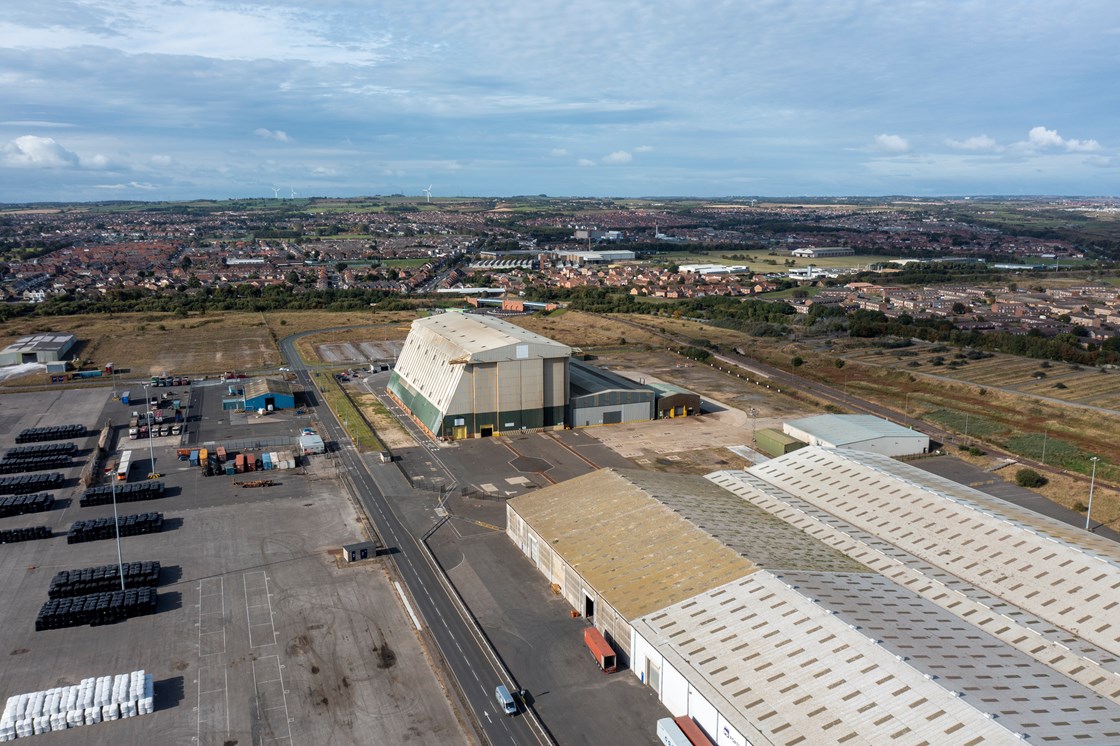 HS2 announces STRABAG concrete segment award Hartlepool-3: HS2 Minister announces that STRABAG will be manufacturing 36,000 precast tunnel segments for HS2’s London tunnels from a factory in Hartlepool. 100 jobs will be created at the factory.

Image Date: October 2021

Tags: Supply Chain, Tunnels. SCS, HS2 Minster, STRABAG