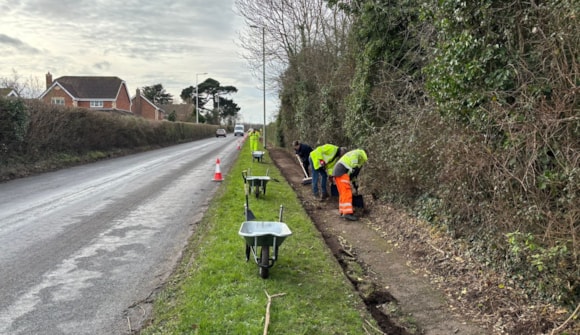 Willand footpath clearance