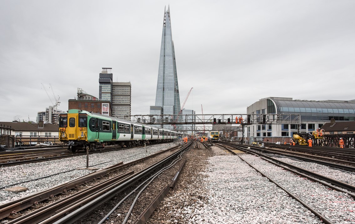 TIMELAPSE and PICTURES: More changes to London Bridge station as Bank Holiday work finishes on time: London Bridge - panorama