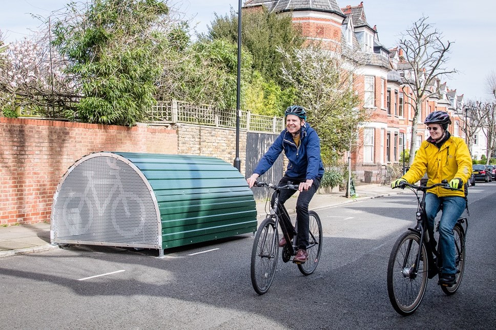 Pictured from left to right are: Bart Smith (Active Travel Programme Officer at Islington Council); Cllr Rowena Champion