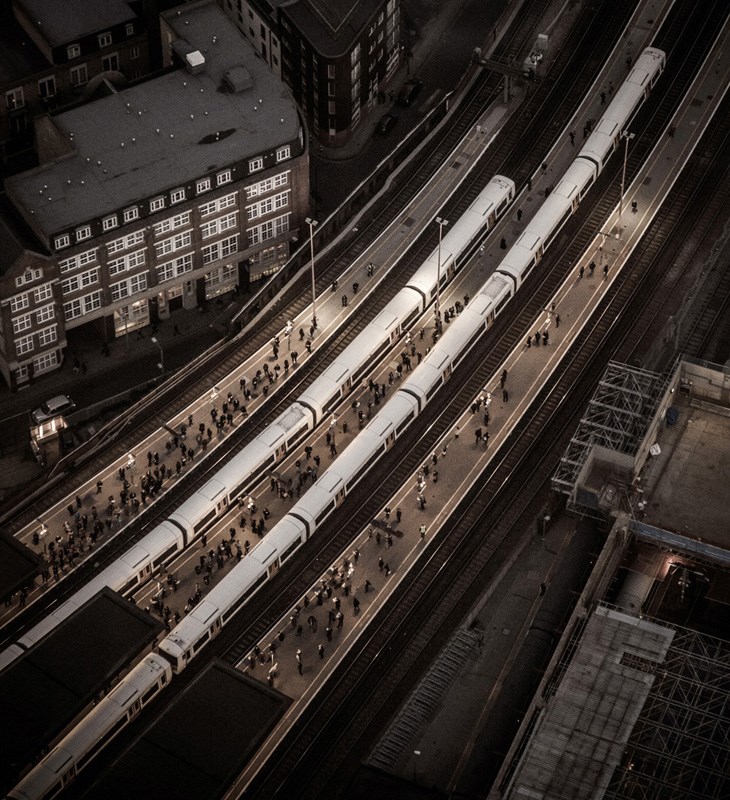 Winner of the Network Rail Lines in the Landscape award, 2014 Take-a-View Landscape Photographer of the Year - London Bridge © Stephen Bright: Image to be used only in conjunction with Landscape Photographer of the Year Awards