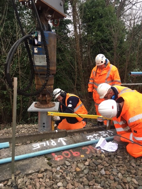 Engineers working on the Victoria Resignalling scheme