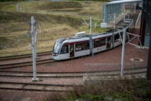Siemens Mobility wins eleven-year contract extension to maintain Edinburgh Trams infrastructure network.