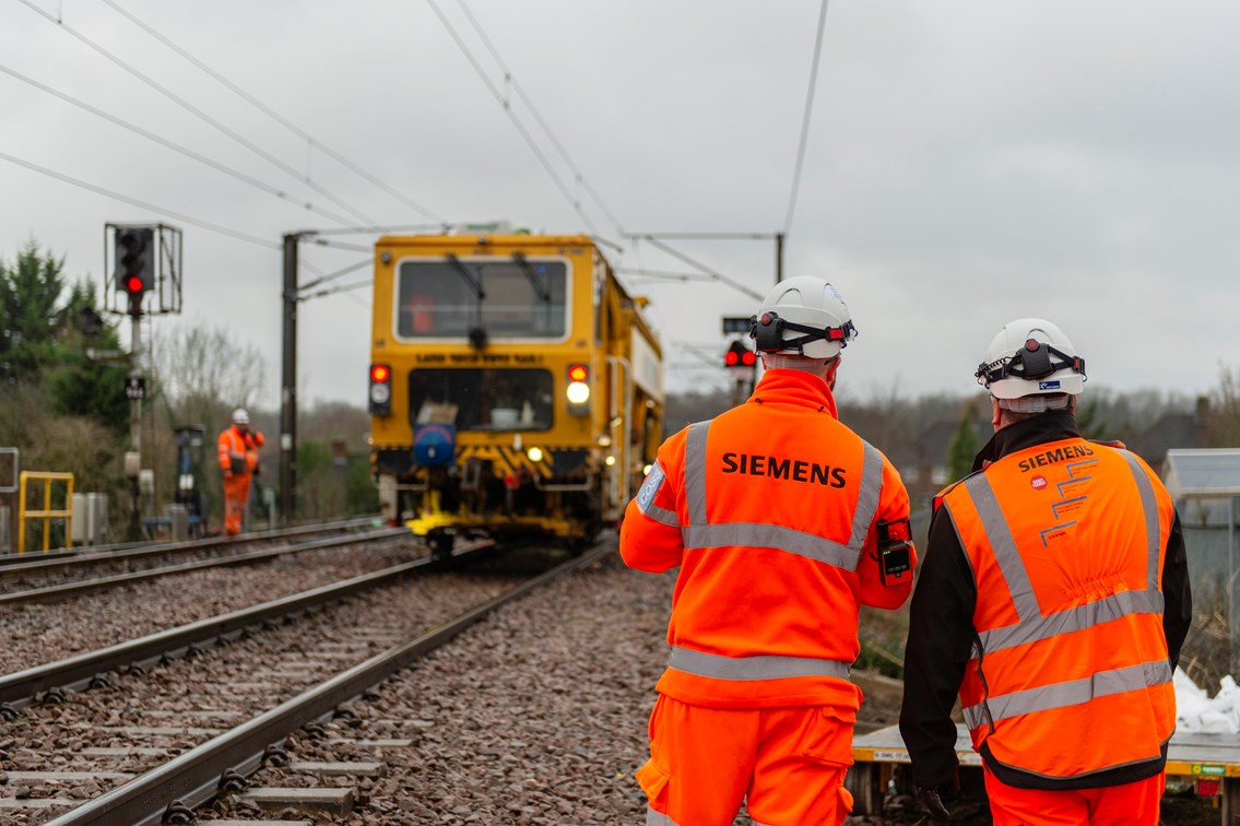 Engineers work on ECDP between Welwyn and Hitchin, Network Rail (3) R