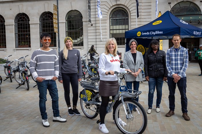Leeds city Bikes Launch group picture: L-R: Leeds refugee forum representative -Khair Yacob, Head of Marketing at Beryl, Claire Sharpe, Mayor of West Yorkshire, Tracy Brabin, Executive Member for Infrastructure and Climate at Leeds City Council, Councillor Helen Hayden, Leeds University Project Manager, Edith Segnou Simo and Associate Professor of Transport Data Science at Leeds University, Dr Robin Lovelace.