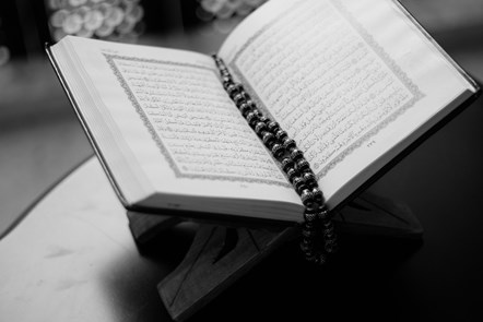 Ramadan: Qu'ran and prayer beads