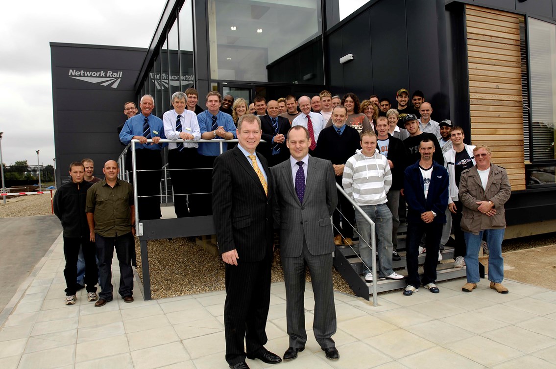 Rail Minister Tom Harris and Network Rail Deputy CEO Iain Coucher with training centre staff and students: Rail Minister Tom Harris and Network Rail Deputy CEO Iain Coucher with the Paddock Wood training centre staff and students