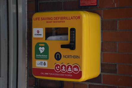 A Northern defibrillator