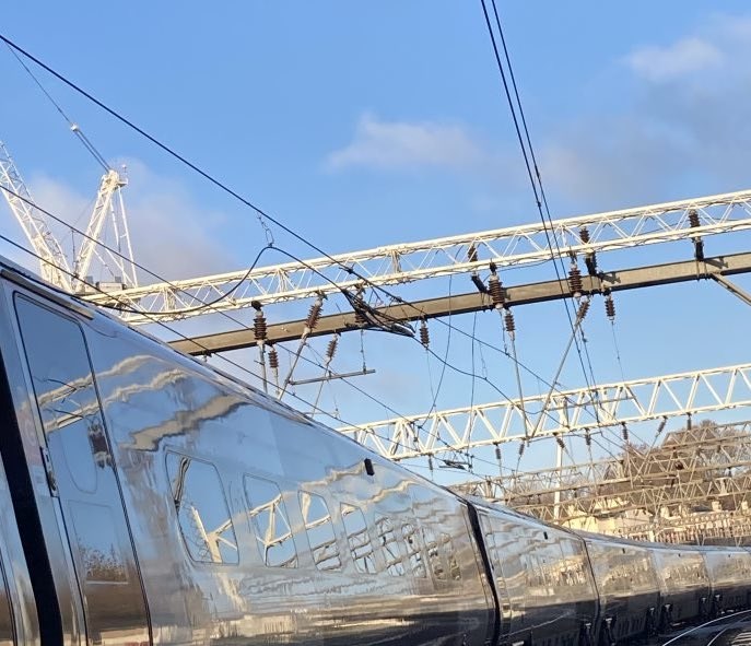 The tangle of wires after they were damaaged at London Euston station