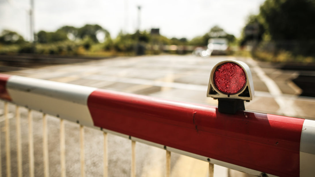 Network Rail issues school half term safety warning as near misses at level crossings soar to record levels: level crossing-457